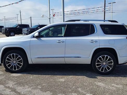 Used 2023 GMC Acadia Denali w/ Denali Ultimate Package image 5