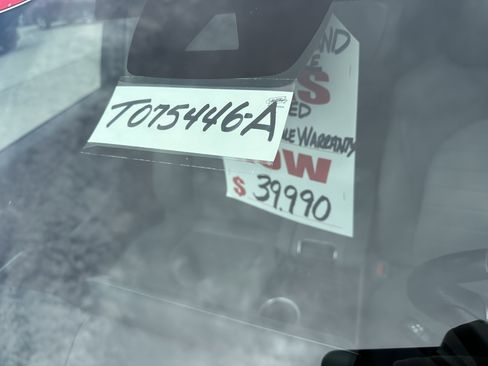 Certified 2021 Toyota Highlander XLE image 24