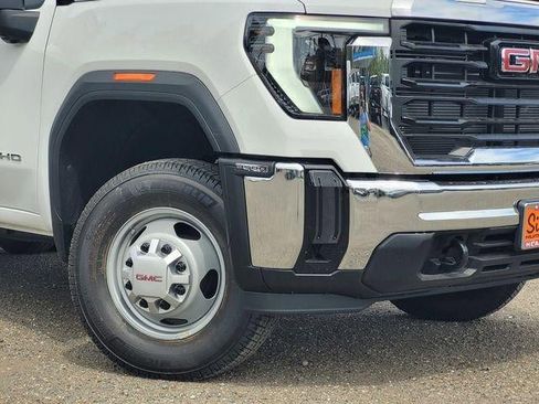 New 2026 GMC Sierra 3500 Pro w/ Convenience Package RWD image 9