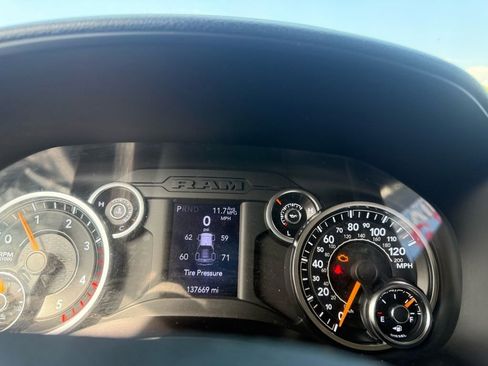 Used 2021 RAM 2500 Big Horn image 30