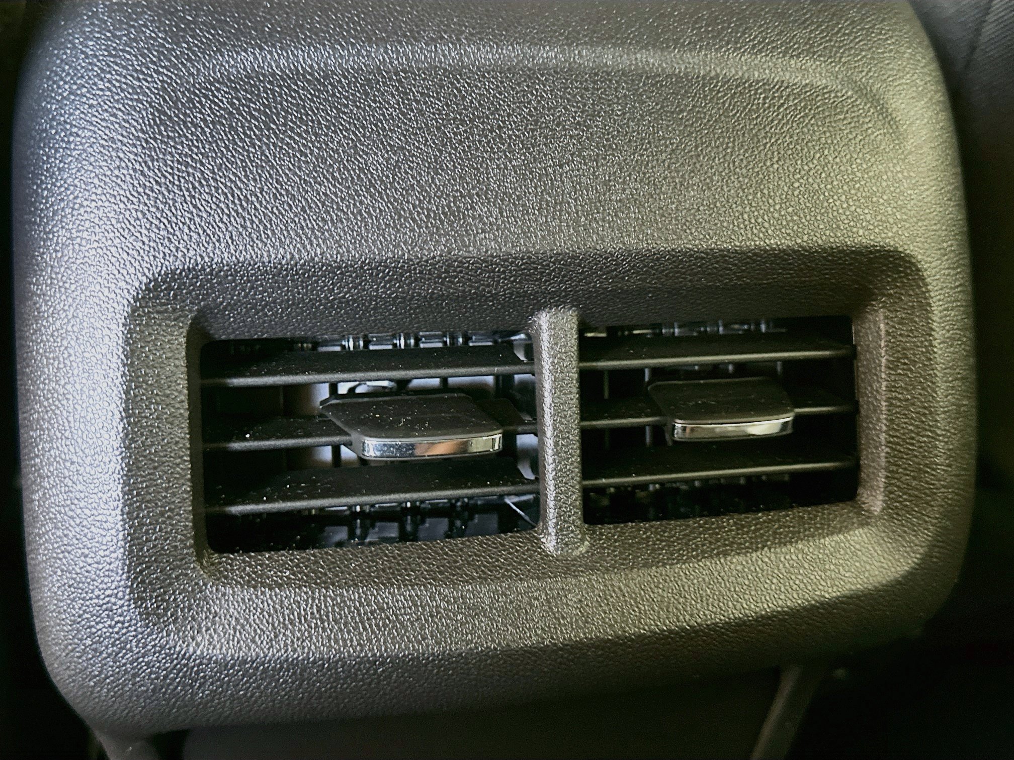 Used 2024 Chevrolet Equinox LS FWD image 25