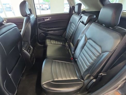Used 2018 Ford Edge SEL w/ Equipment Group 201A AWD/4WD image 31