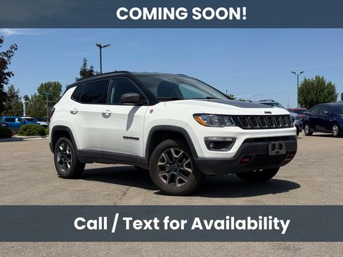 Used 2018 Jeep Compass Trailhawk w/ Leather Interior Group AWD/4WD image 1