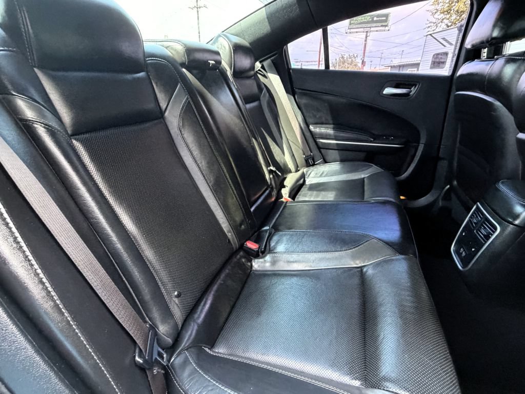 Used 2019 Dodge Charger SXT w/ Leather Interior Group RWD image 14