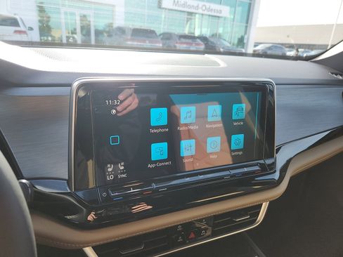 New 2026 Volkswagen Atlas Cross Sport SE image 19