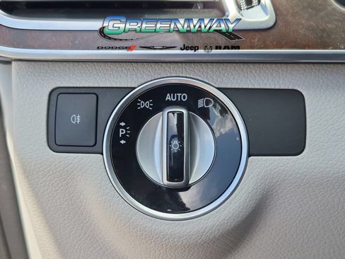 Used 2016 Mercedes-Benz E 350 Sedan image 21
