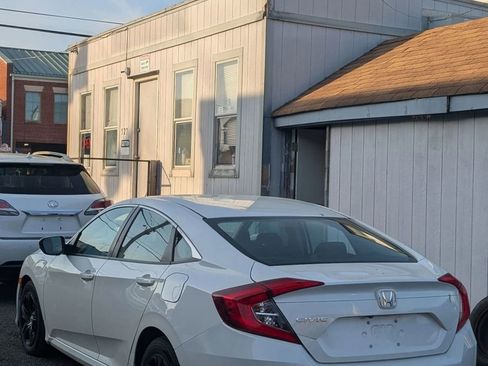 Used 2019 Honda Civic LX image 3