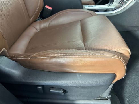 Used 2019 Subaru Ascent Touring w/ Popular Package #3 image 34