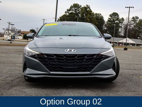 Used 2021 Hyundai Elantra SEL w/ Convenience Package image 2
