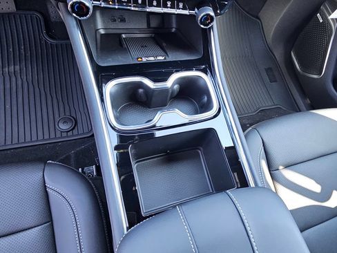 New 2026 Chevrolet Traverse LT w/ Enhanced Driving Package FWD image 28