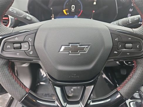 Used 2025 Chevrolet Trax RS w/ Driver Confidence Package image 11