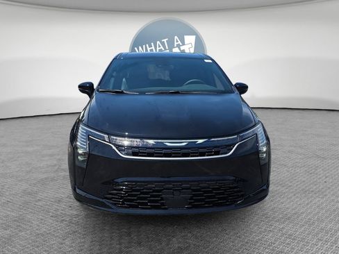 New 2027 Chrysler Pacifica Select AWD/4WD image 9