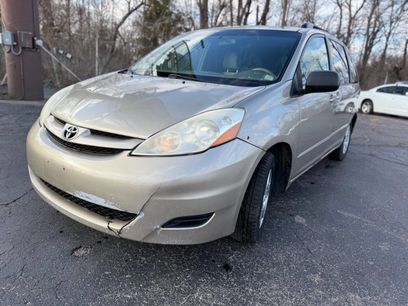Used 2010 Toyota Sienna LE