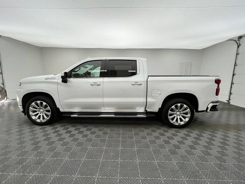 Used 2022 Chevrolet Silverado 1500 High Country w/ Technology Package AWD/4WD image 13