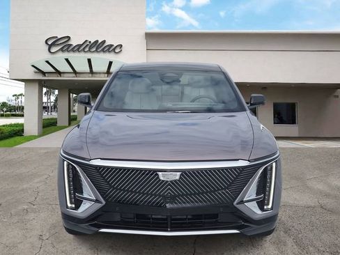 New 2026 Cadillac Lyriq Premium Luxury image 8