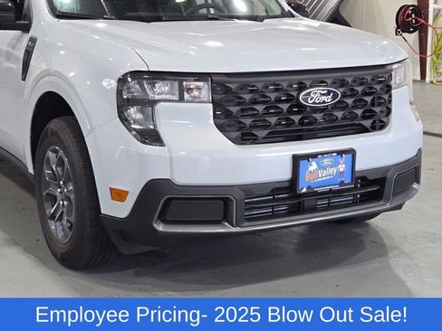 New 2025 Ford Maverick XLT w/ XLT Luxury Package AWD/4WD image 2