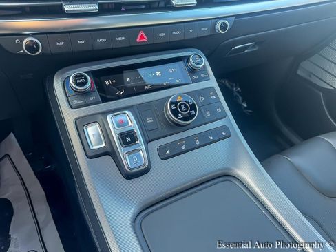 Used 2024 Hyundai Palisade Calligraphy image 23