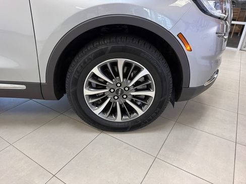 Used 2023 Lincoln Nautilus AWD w/ Premium Package image 32
