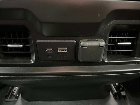 Used 2021 Chevrolet Silverado 1500 LT Trail Boss w/ Convenience Package II image 6