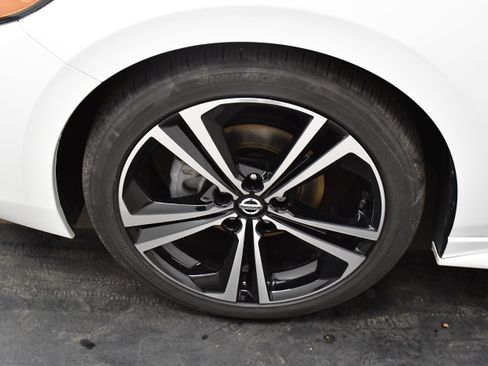 Used 2022 Nissan Sentra SR w/ Trunk Package image 55