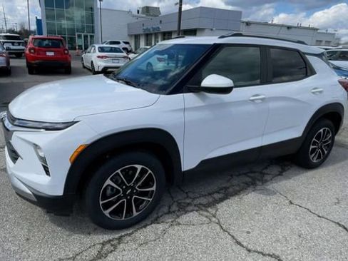 Used 2025 Chevrolet TrailBlazer LT image 6