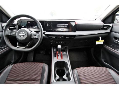 New 2026 Nissan Kicks SR image 9