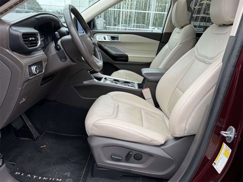 Used 2022 Ford Explorer Platinum w/ Equipment Group 601A image 20