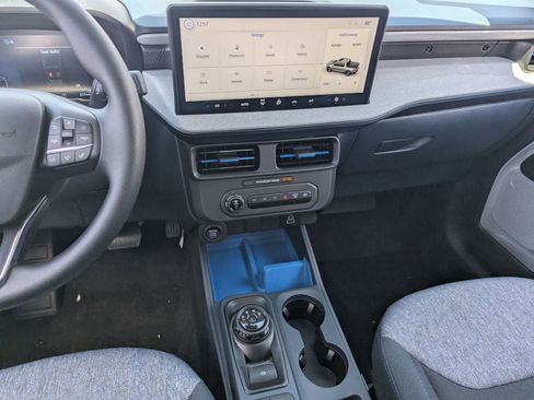 Certified 2026 Ford Maverick XLT AWD/4WD image 16