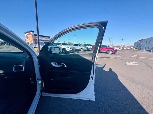Used 2015 Chevrolet Equinox LTZ image 38