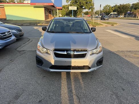 Used 2013 Subaru Impreza 2.0i image 3