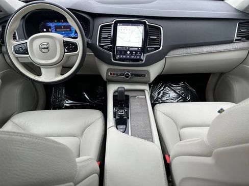 Certified 2023 Volvo XC90 B6 Plus AWD/4WD image 17