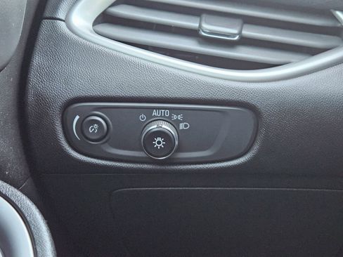 Used 2020 Chevrolet Malibu LS image 22