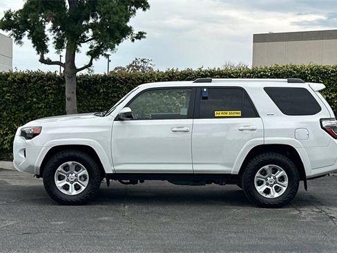 Used 2024 Toyota 4Runner SR5 image 7
