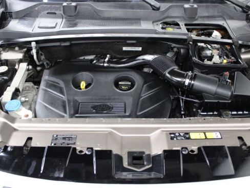 Used 2017 Land Rover Discovery Sport HSE image 28