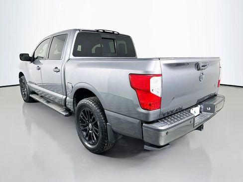 Used 2019 Nissan Titan SV w/ SV Convenience Package AWD/4WD image 7