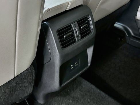 Used 2023 Nissan Rogue SL AWD/4WD image 28