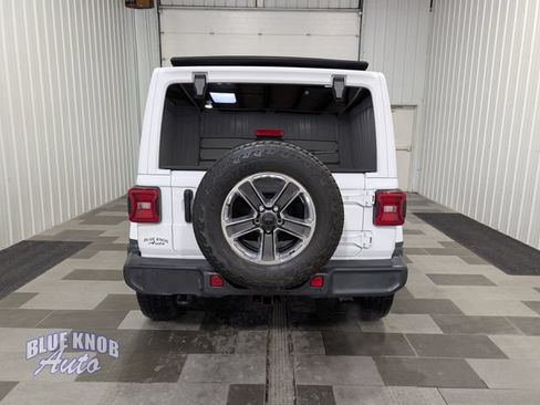 Used 2021 Jeep Wrangler Unlimited Sahara AWD/4WD image 3