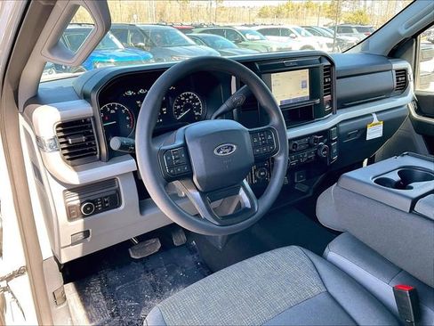 New 2026 Ford F250 XLT w/ FX4 Off-Road Package image 9