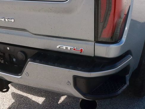 Used 2024 GMC Sierra 2500 AT4 w/ AT4 Premium Plus Package image 8