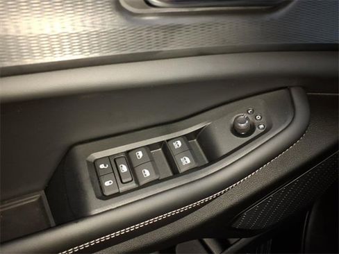 New 2025 Jeep Grand Cherokee L Altitude image 16