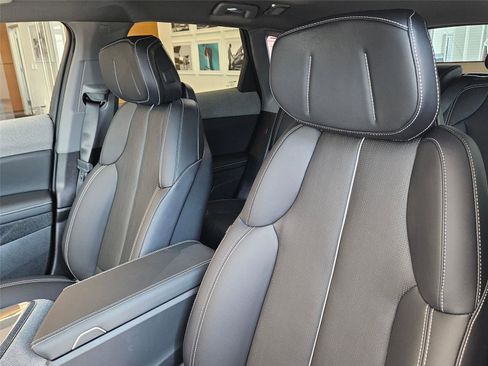 New 2026 Cadillac Optiq Sport 2 w/ LPO, Floor Liner Package AWD/4WD image 10