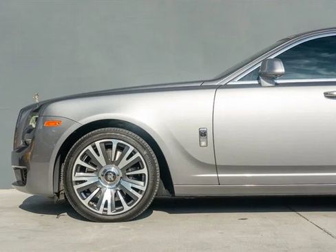 Used 2019 Rolls-Royce Ghost image 18