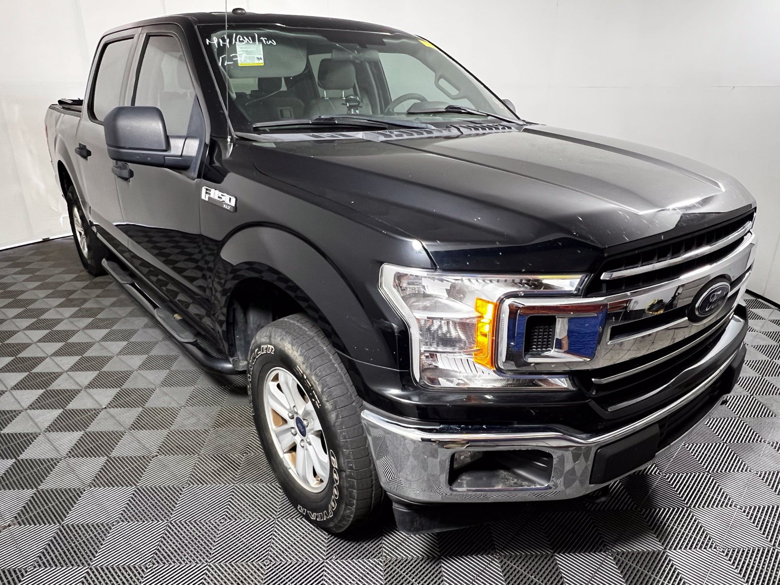 Used 2018 Ford F150 XLT AWD/4WD image 3