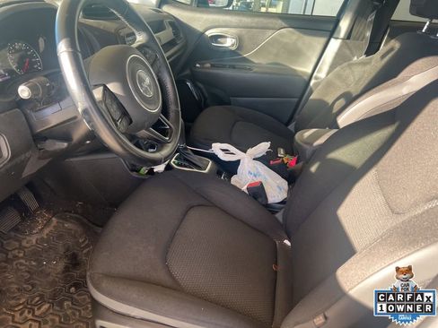 Used 2020 Jeep Renegade Altitude w/ UConnect 8.4 Nav Group image 11