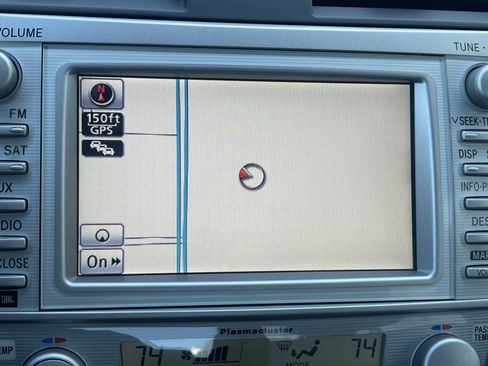 Used 2010 Toyota Camry XLE image 12