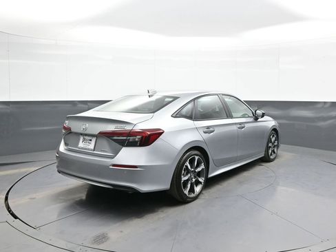 Used 2025 Honda Civic Sport Touring image 6