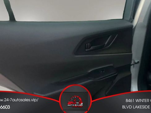 Used 2023 Toyota Prius LE FWD image 46