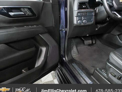 Used 2025 Chevrolet Tahoe LT image 7