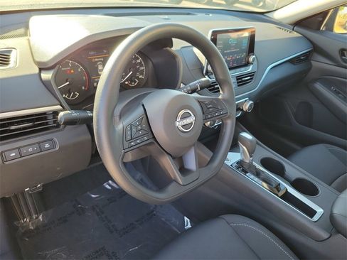 Used 2025 Nissan Altima 2.5 S image 20