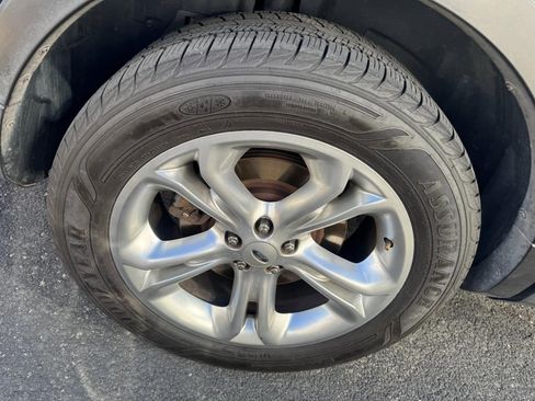 Used 2014 Ford Explorer Limited image 10